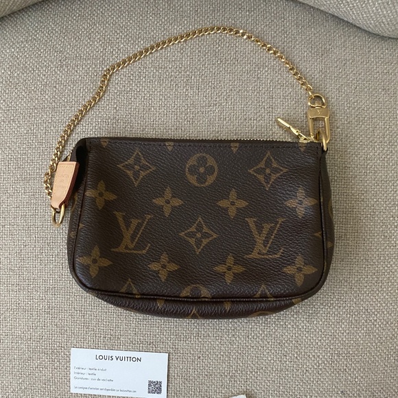 100% Authentic LOUIS VUITTON Monogram Mini Pochette Accessories! - Picture 4 of 16